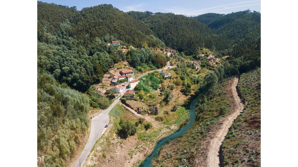 Terreno com 454 m2 em Coimbra