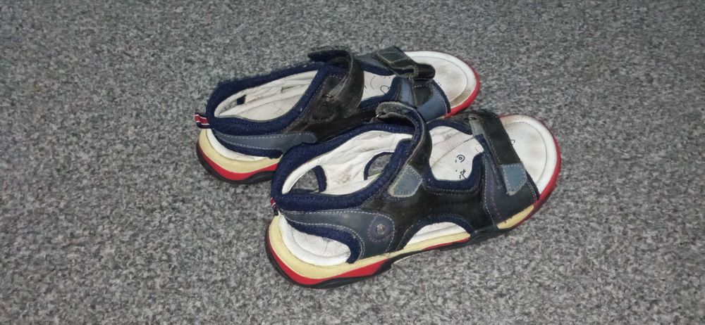 Buty, sandały dla chłopca r. 35 Lasocki