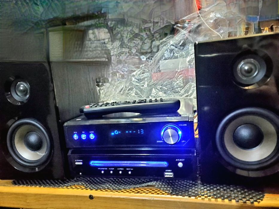 Музыкальный центр DUAL.