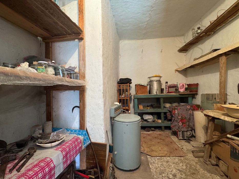 Продаж будинку с. Іванів - 30 сот!