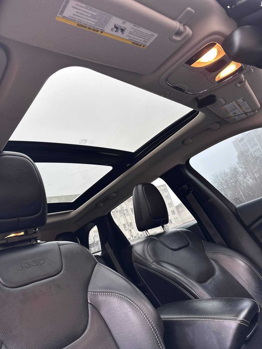 Jeep Cherokee 2015 3.2 газ/бензин Active Drive II максималка