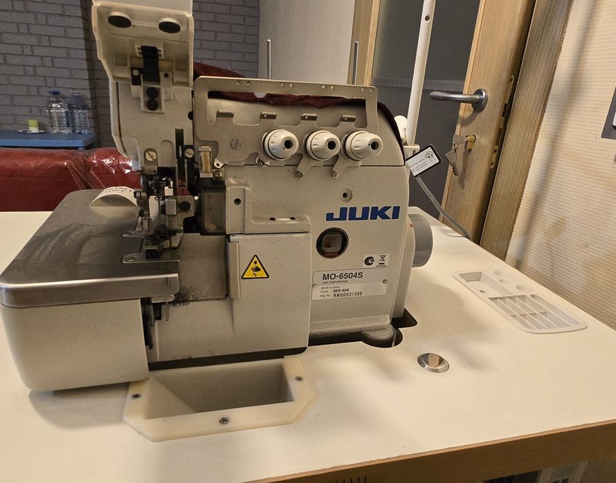 Оверлок Juki MO-6504S 4-нитковий + сервомотор JACK (стан як новий)