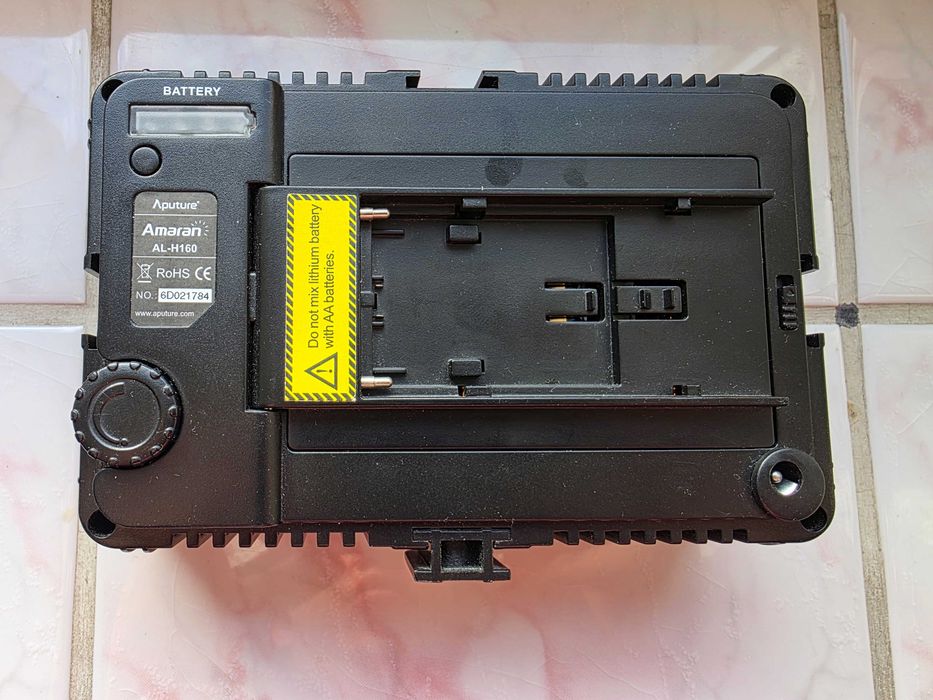 Lampa diodowa Aputure Amaran AL H160 + dwa statywy Joby