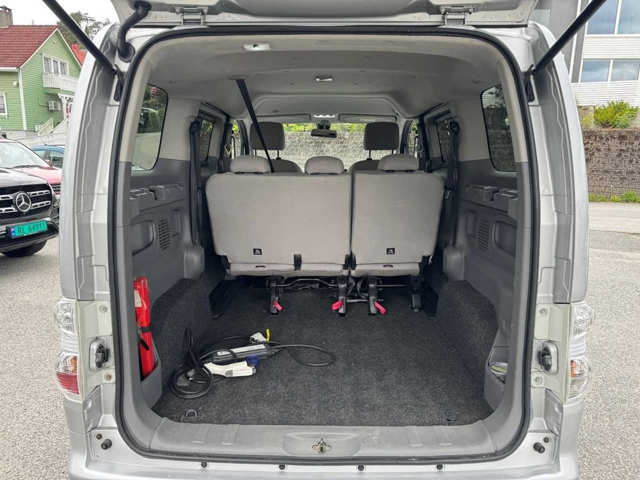 2015 Nissan e-NV200 пасажир 5 місць з Норвегії