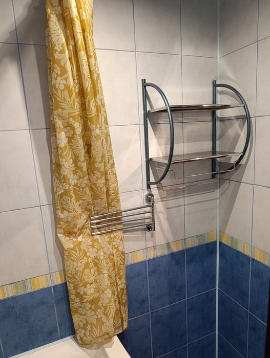 Продам в хорошому ремонті квартиру вул. Кожедуба