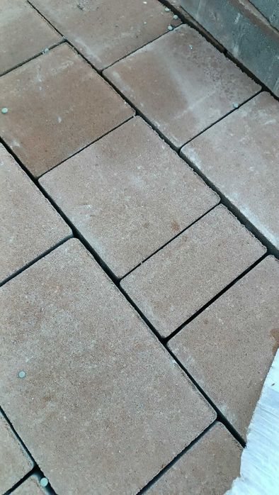 Palisada Nostalit firmy Polbruk, kostka Napoli Latte