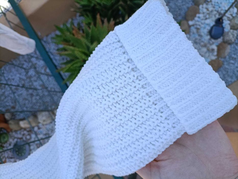 Camisola Branca Cropped Tricotada