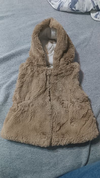 Futerkowy bezrękawnik niemowlęcy r. 74