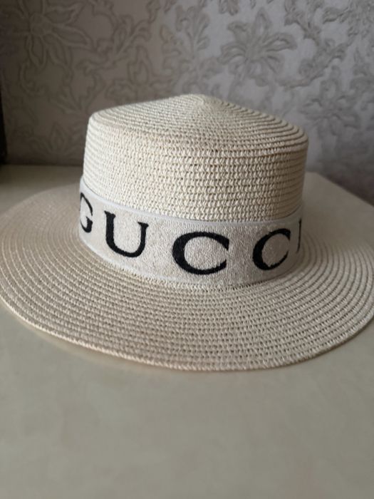 Капелюх жіночий в ідеальному стані, без дифектів