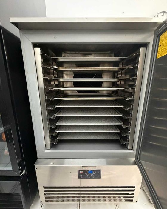 Blast Chiller / Abatedor de temperatura 10 GN 1/1 – Semi-novo 2022