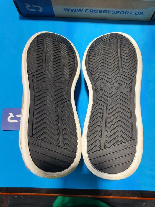 Кросівки Crosby 43 розмір Шотландія