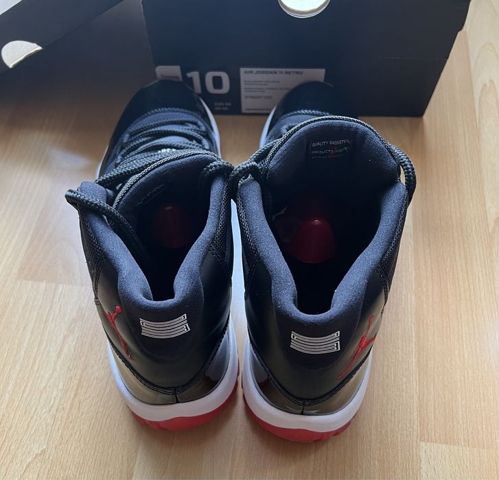 Nike Air Jordan XI Bred