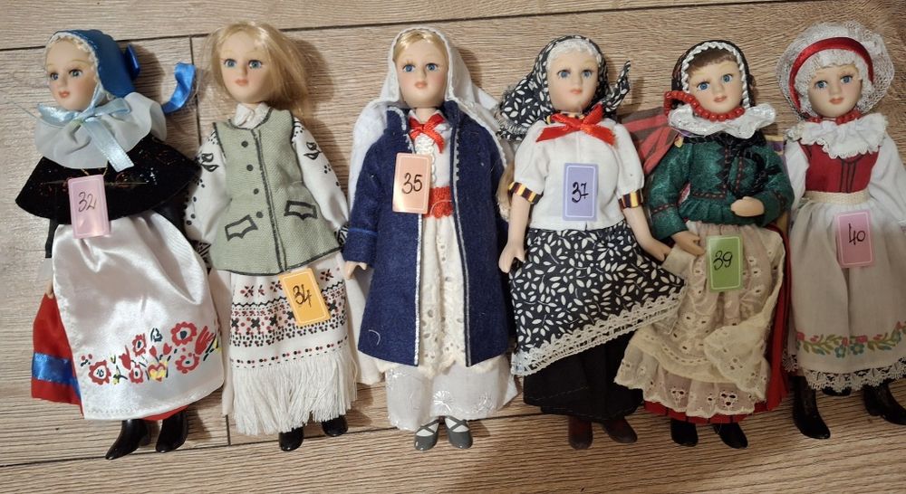 Porcelanowe lalki DEAGOSTINI - strój ludowy