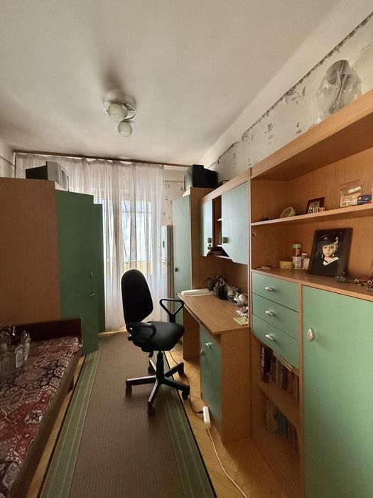 Продаж квартири 4к , п-т Леся Курбаса 15 без комісіі