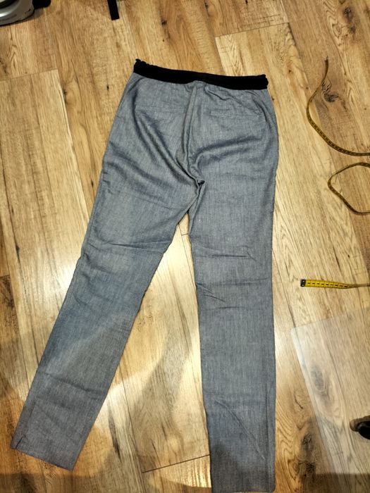 Spodnie eleganckie. Zara. Rozm S