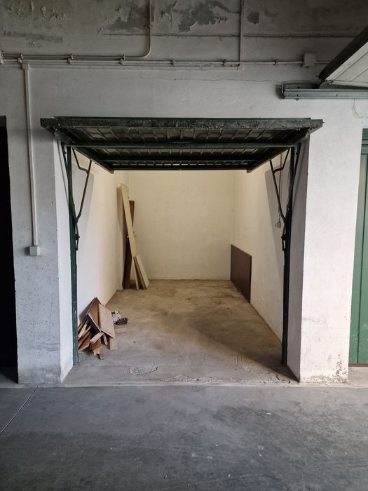 Vendo Garagem Urbanização do Loreto