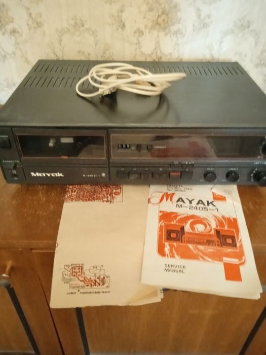 Продам касетний магнітофон