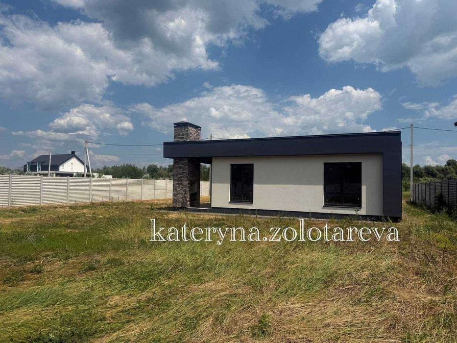 Продам  дом 108м2 в начале Большой Даниловки в коттеджном поселке с участком 10 соток!