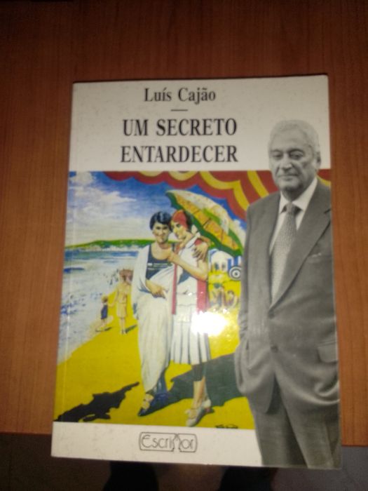 Livro um Secreto Entardecer de Luís Cajao