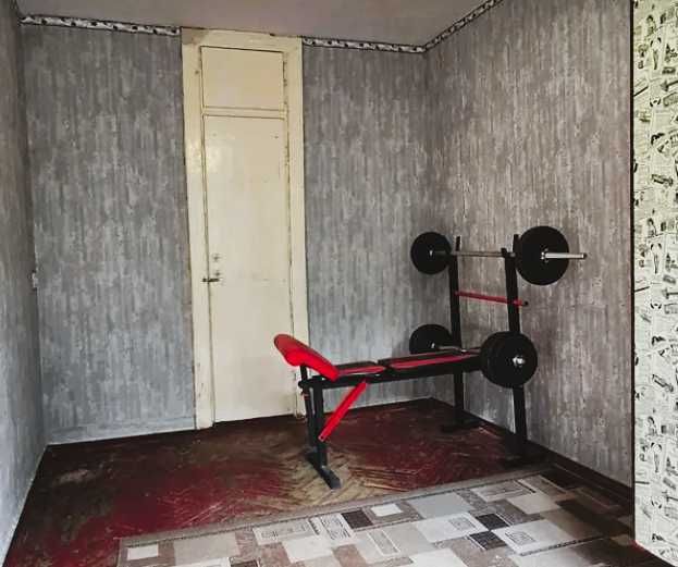 8m 2 квартира ХТЗ Александровский рынок метро Тракторный завод Индустриальная єВідновлення - View 4