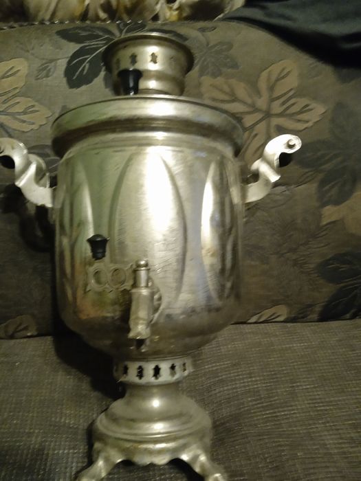 Продам самовар на углях.