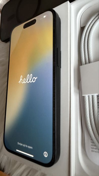 Iphone 15, 256 GB- tytanowy czarny, stan idealny