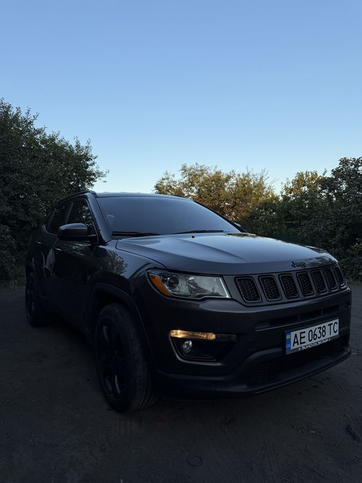 Продам Jeep Compass