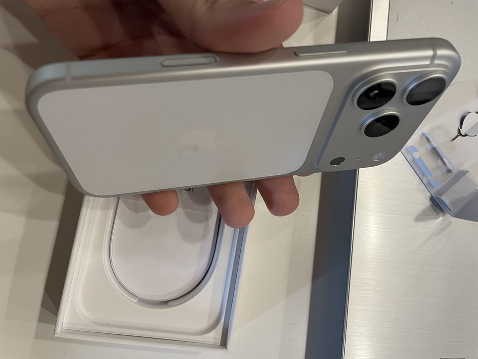Iphone 17 PRO 256GB - NOVO 5 CICLOS