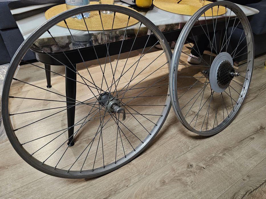 Felgi rowerowe ze szprychami