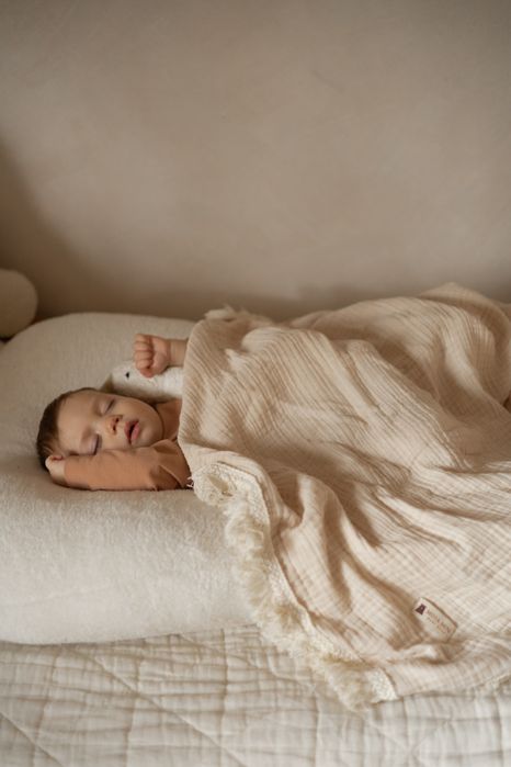 Kokon barankowy snuggle nap Fizjo me gniazdo niemowlęce organic teddy