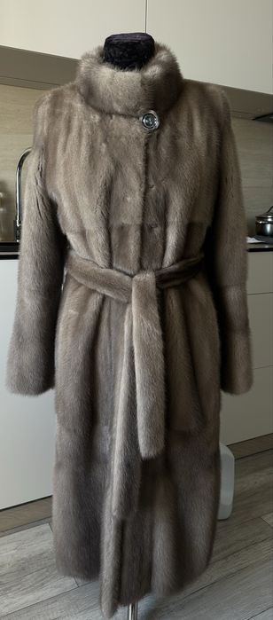 Продаю шикарную норковую шубу