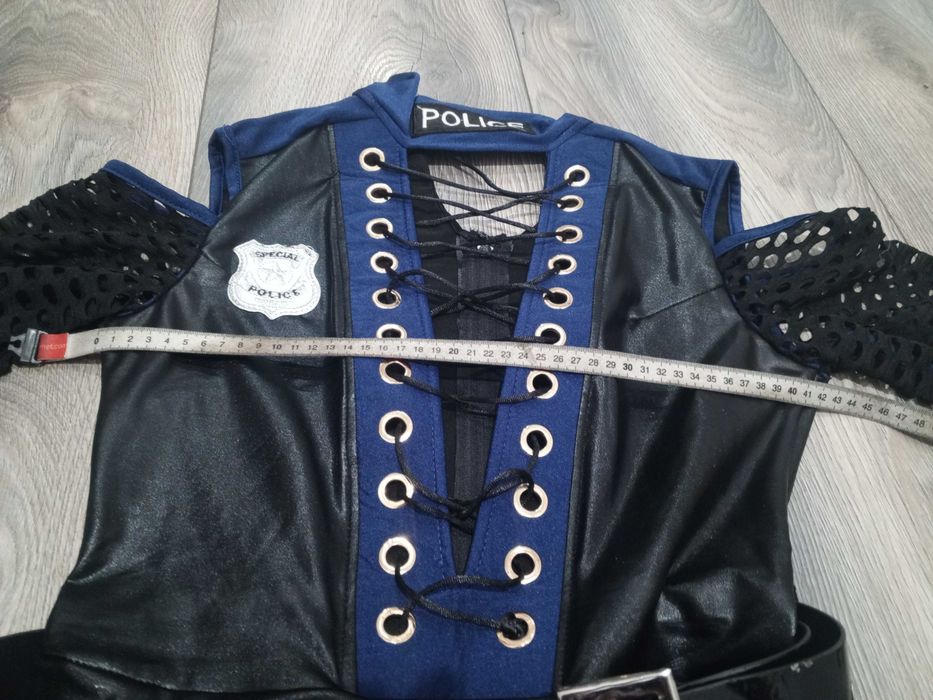 seksowny strój policjantki, sexi body na randkę