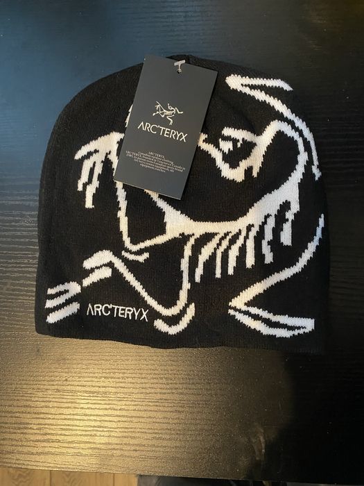 Czarna czapka arc’teryx