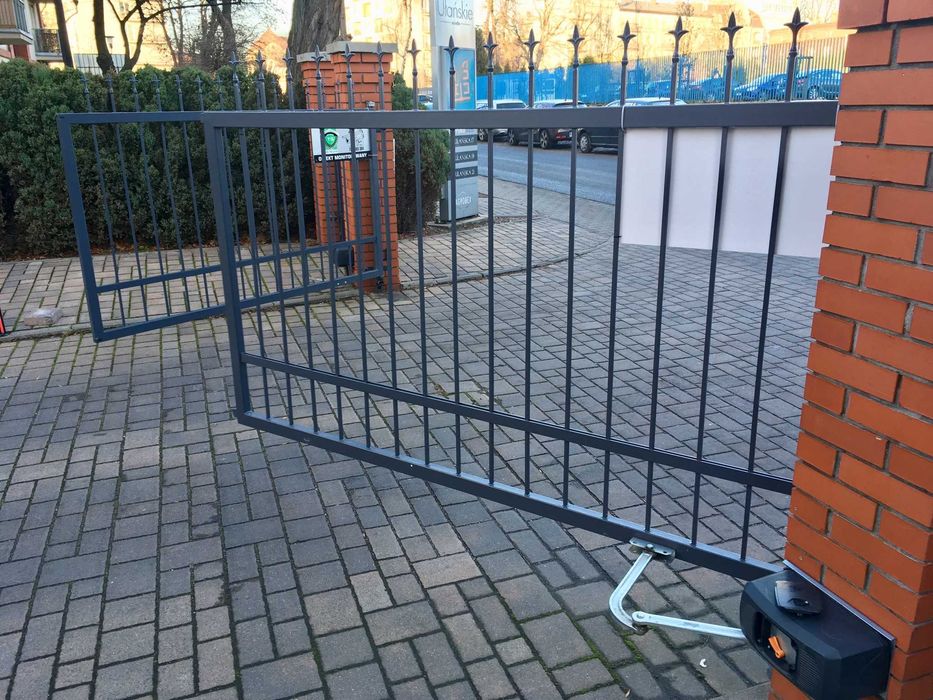 Sprzedam MIEJSCE postojowe w HALI garażowej ul Ulanska Poznań - Widok 2