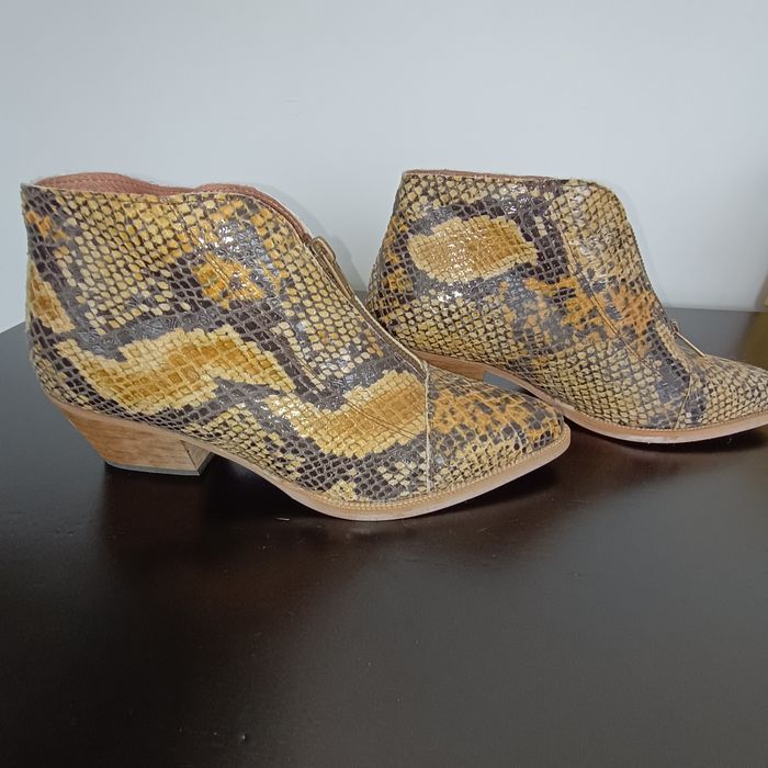 Botas Ruika 38 como novas