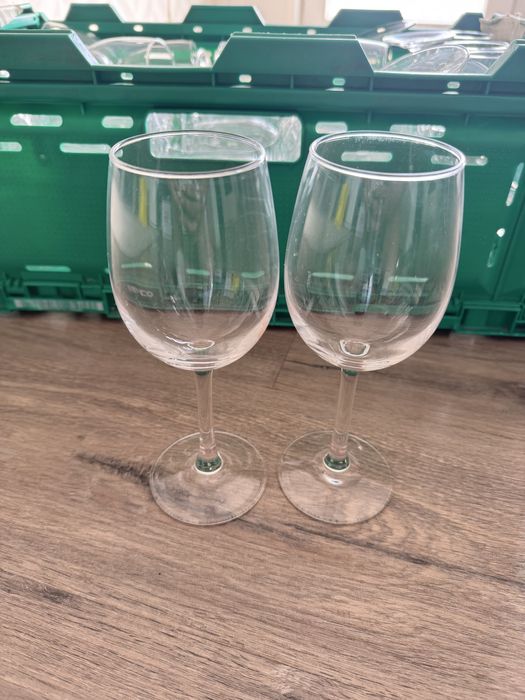 Lote 50 copos vinho