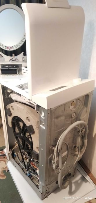 Pralka Electrolux EWT11064ILW-( 4 letnia) uszkodzony bęben - na części