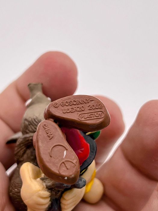 Astérix a Segurar um Javali 2002 Plastoy