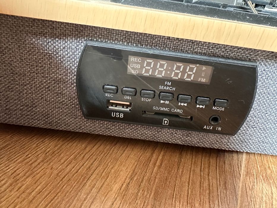 Gramofon Hykker drewniany używany