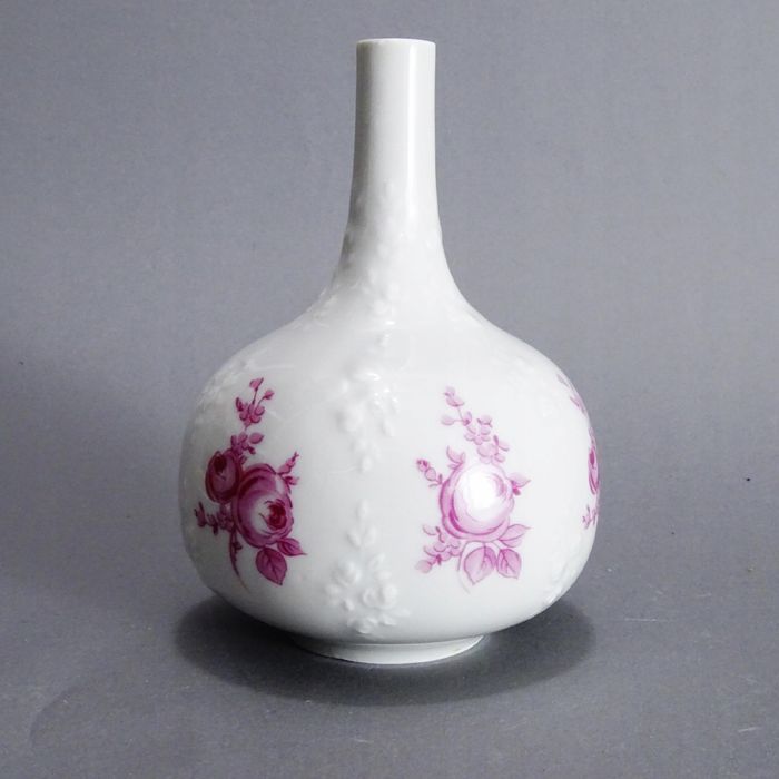 piękny wazonik porcelanowy wallendorfer róże