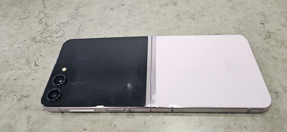 Samsung Galaxy Z Flip 5