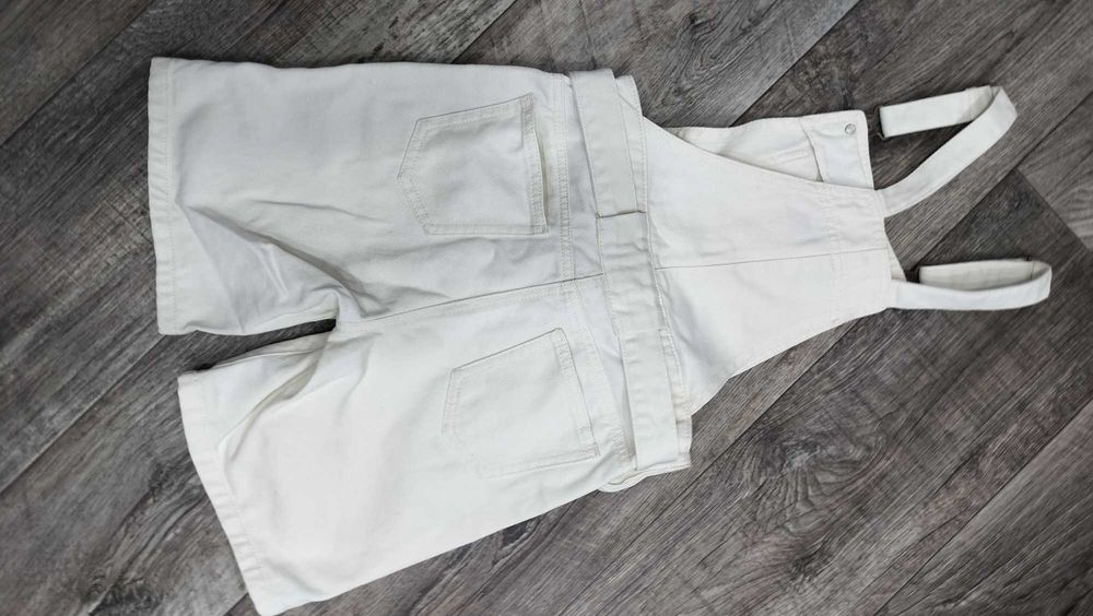 Джинсовий комбінезон з шортами бермудами