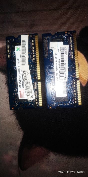 Продам DDR3 память hunix 3gb