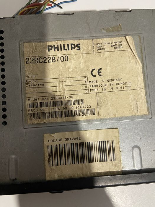 Autorádio Philips RC228 + 2 colunas Pioneer