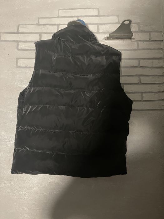 жилетка moncler