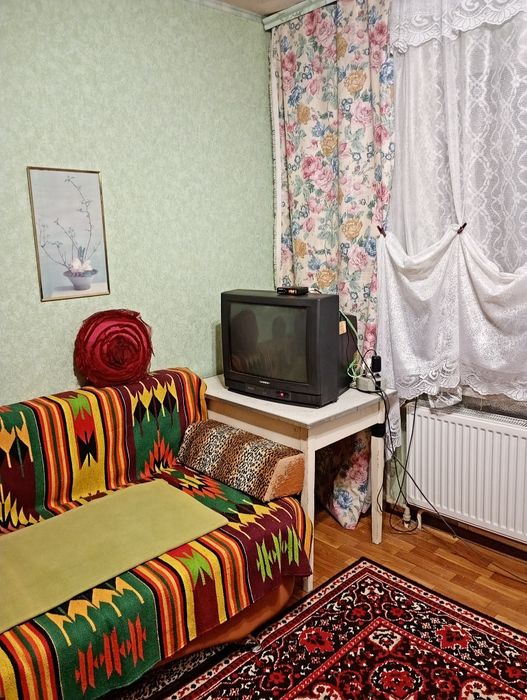 Продається 3х кімнатна квартира у селі Вільне (10 км до міста).