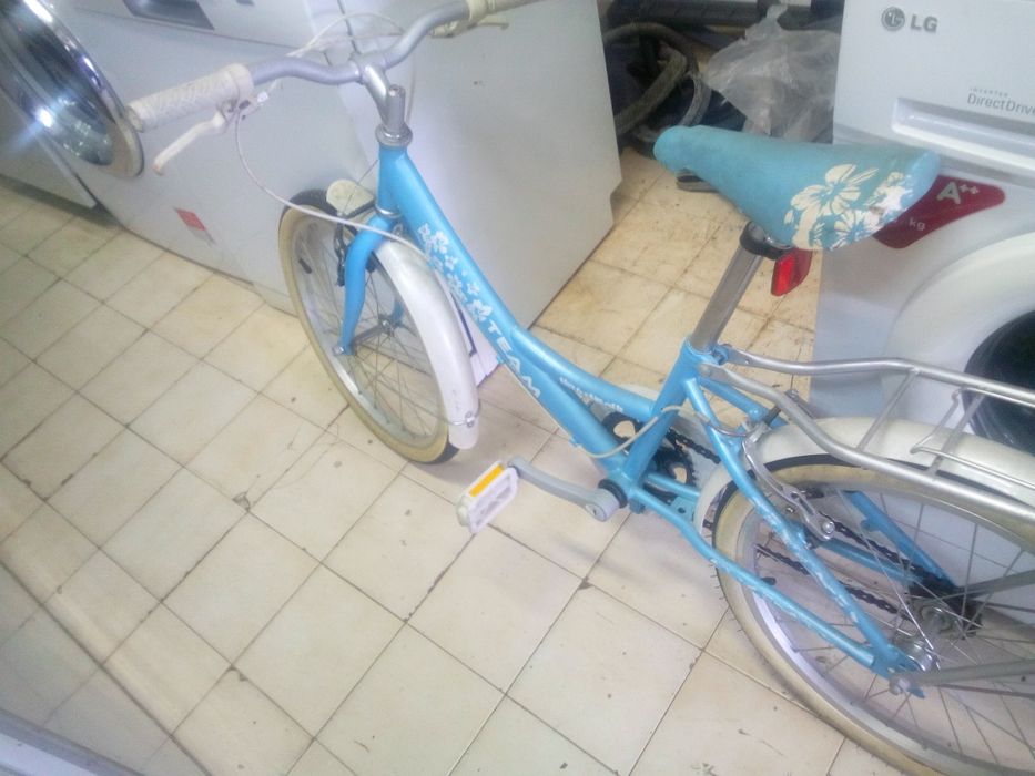 Bicicleta de criança  de óptima qualidade  , estado novo 50€