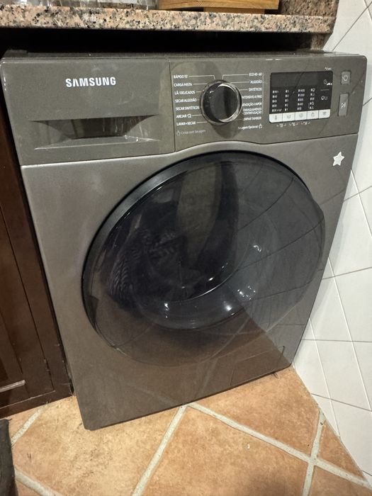 Vendo maquina lavar e secar SAMSUNG avariada
