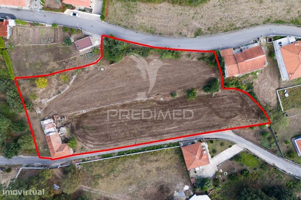 Terreno Para Construção Com Casa Para Restauro (4330M2)