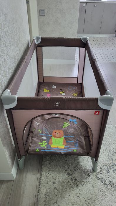 Дитячий манеж Carello
